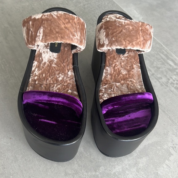 Velvet slightly worn wedge shoes size 39.5 - Picture 4 of 6